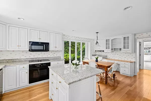 Hingham, MA 02043,16 Fulling Mill Ln