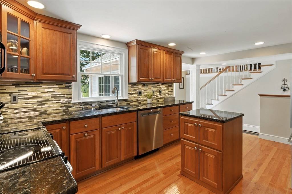 Melrose, MA 02176,70 Orchard Ln