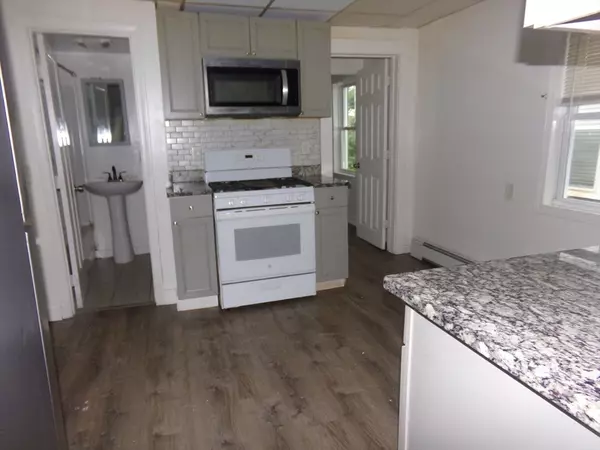 Lowell, MA 01852,716 Lawrence St. #1