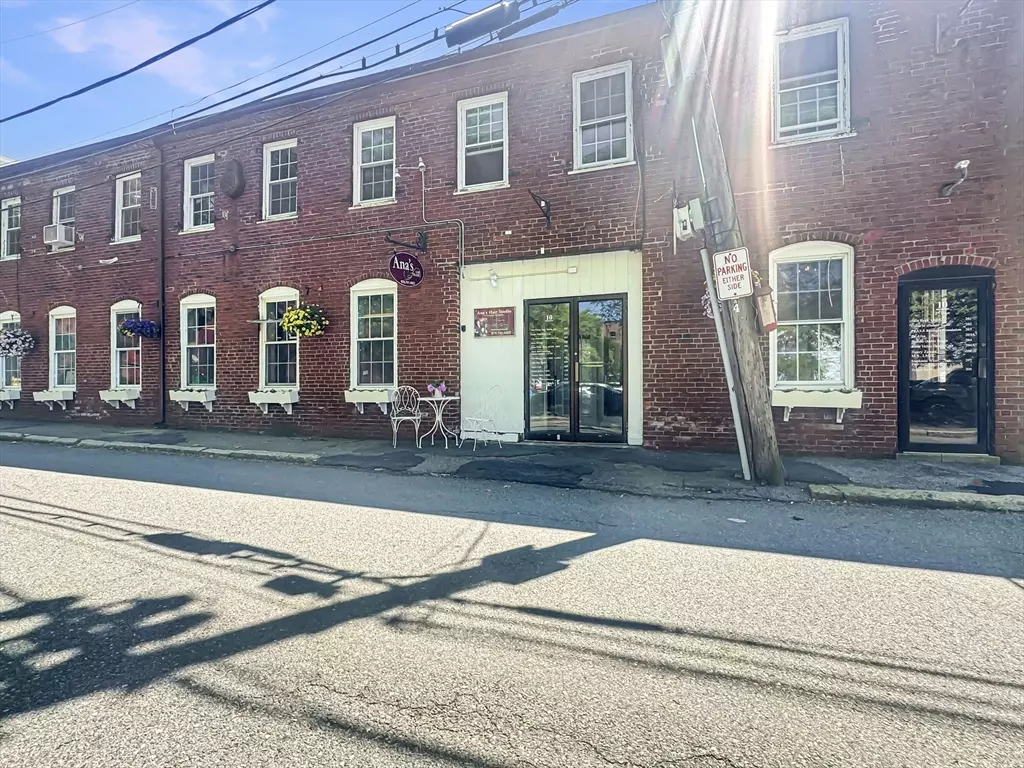 Newburyport, MA 01950,8-10 Prince Pl
