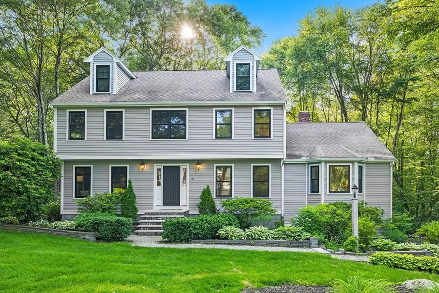 39 Blueberry Ln, Hopkinton, MA 01748