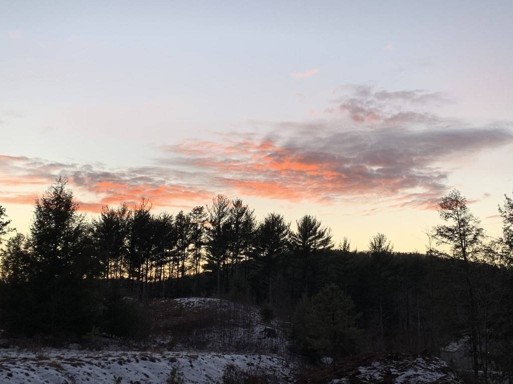 Leverett, MA 01054,10 Hannabrooke Dr