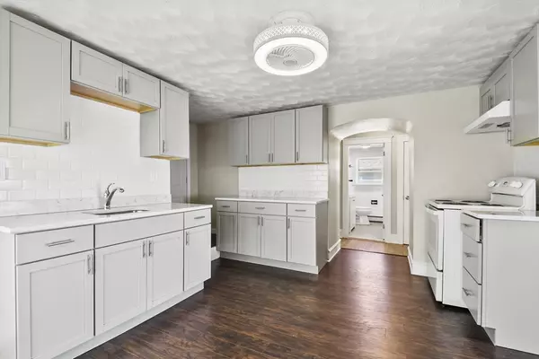 Fall River, MA 02724,27 Whittier Street