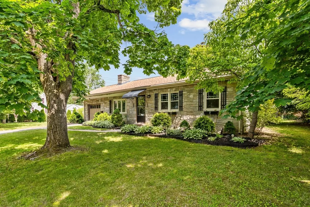 Easthampton, MA 01027,16 Sheldon Ave