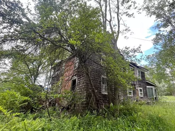 Florida, MA 01343,477 Mohawk Trl