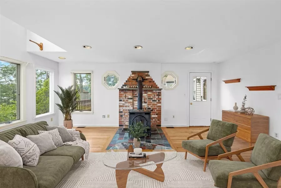 94 Clinton Rd, Weymouth, MA 02189