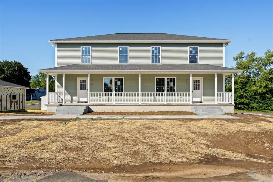 12 Glen Clove Pl #B, Easthampton, MA 01027