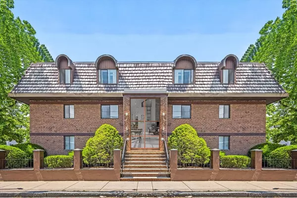 84 Grant St #7, Somerville, MA 02145