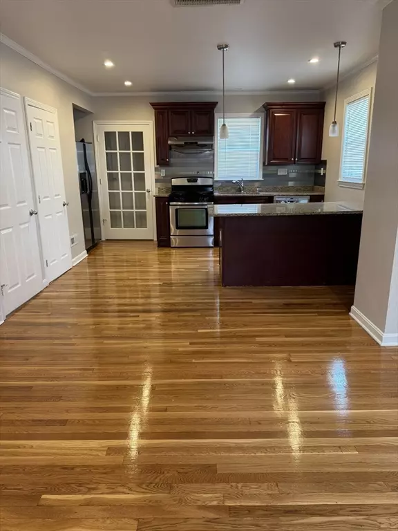 Newton, MA 02461,1241 Walnut St #1241