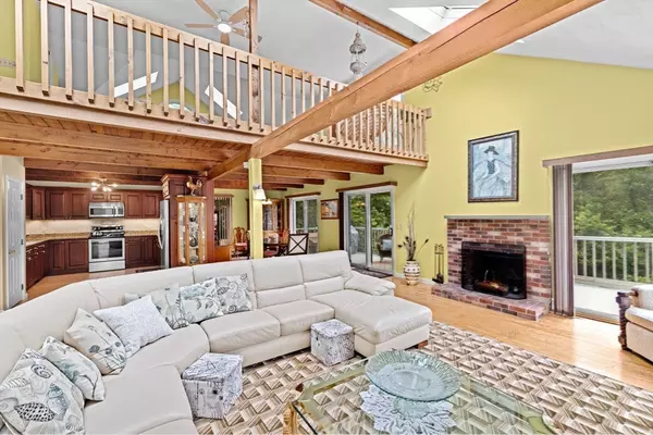 Plymouth, MA 02360,15 Nonantum Rd