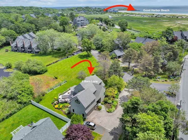 Gloucester, MA 01930,8 Barn Ln