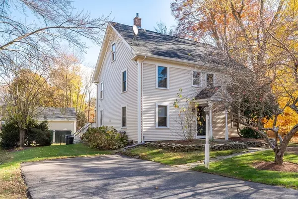 18 Norfolk Ave, Medway, MA 02053