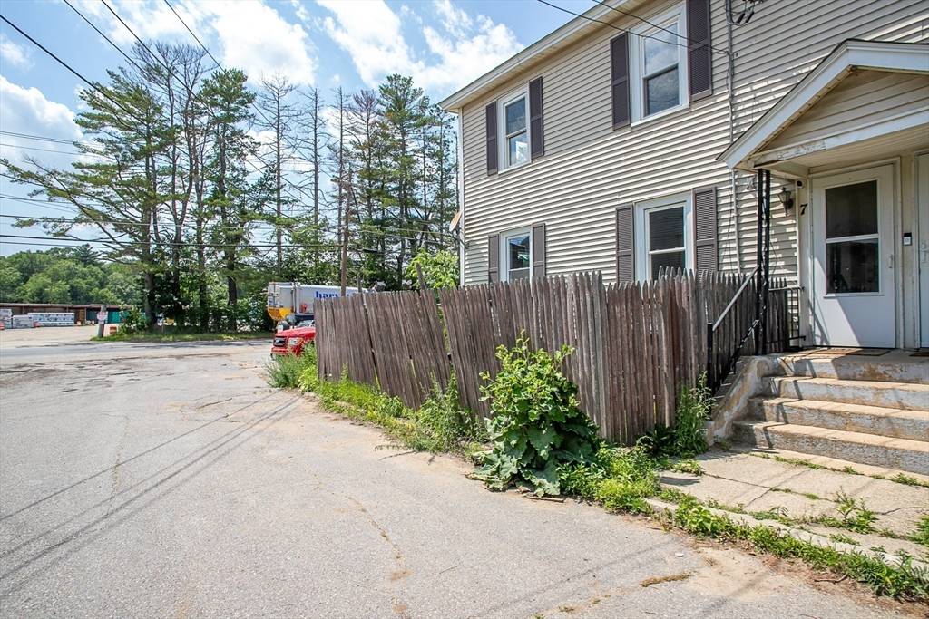 Barre, MA 01005,7 Cedar St