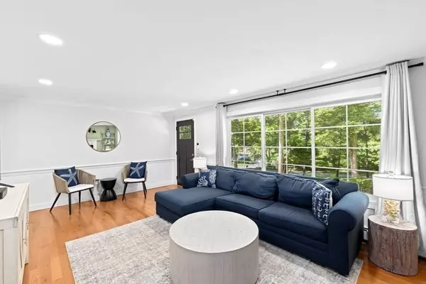 Sandwich, MA 02563,15 Surrey Ln