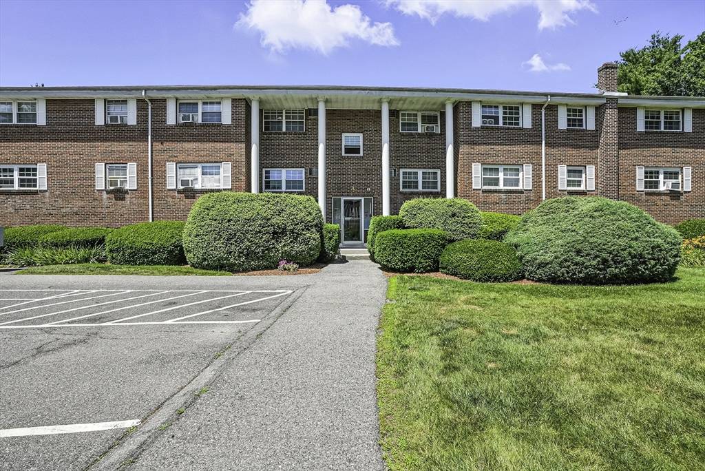 39 Pleasant St #A14, Northborough, MA 01532