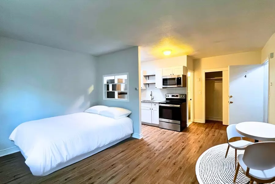 39 Willow Street #4, Boston, MA 02132