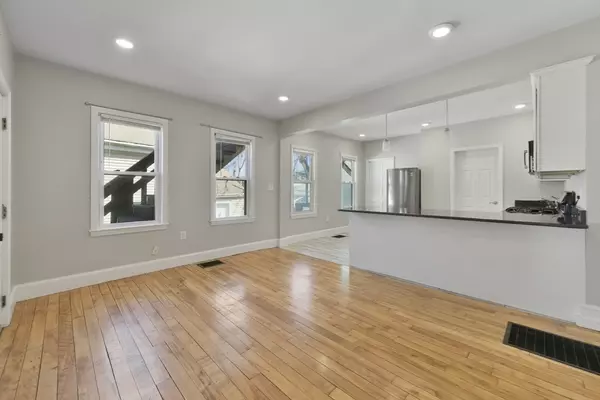 Chelsea, MA 02150,10 Howell Court #1