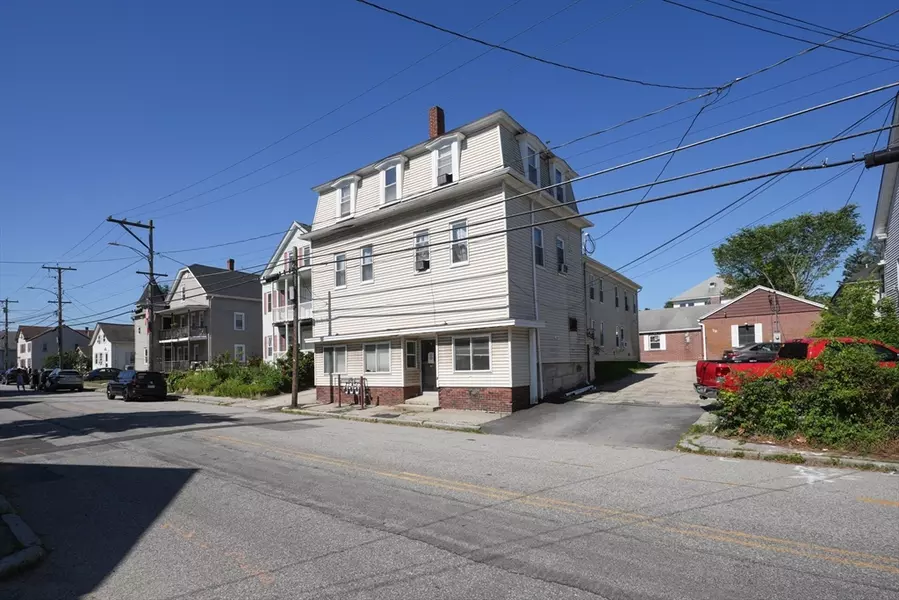 79-81 N Main St, Webster, MA 01570