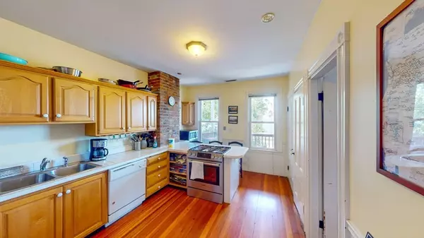 Boston, MA 02127,399 E 7th St #3