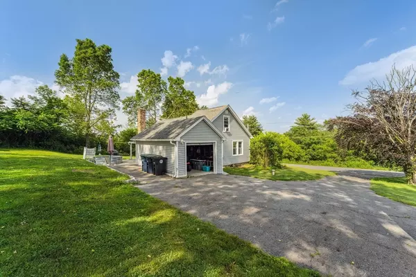 243 Clemence Hill Road, Southbridge, MA 01550