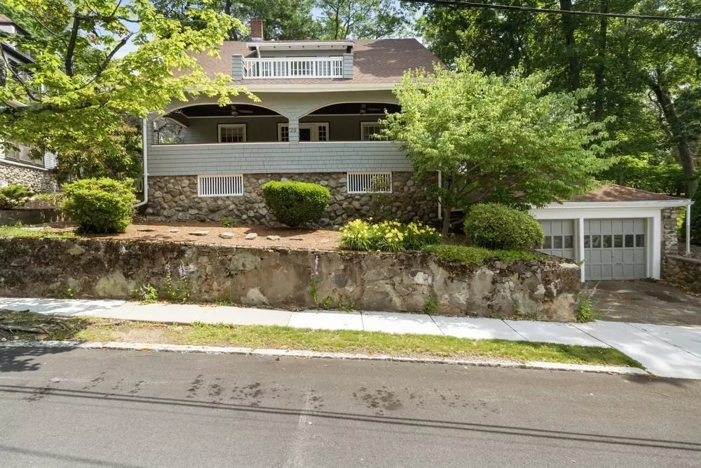 Melrose, MA 02176,29 Nowell Rd