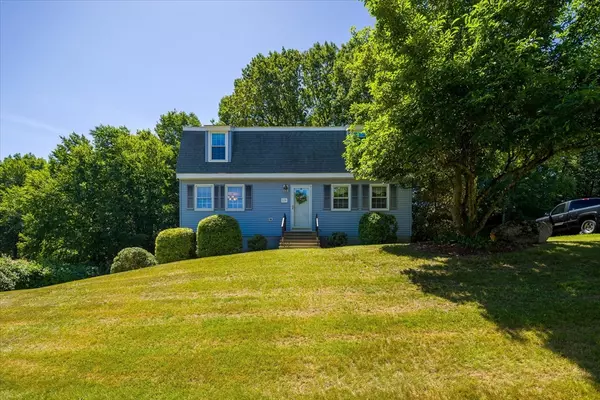 119 Winthrop Ln, Holden, MA 01520