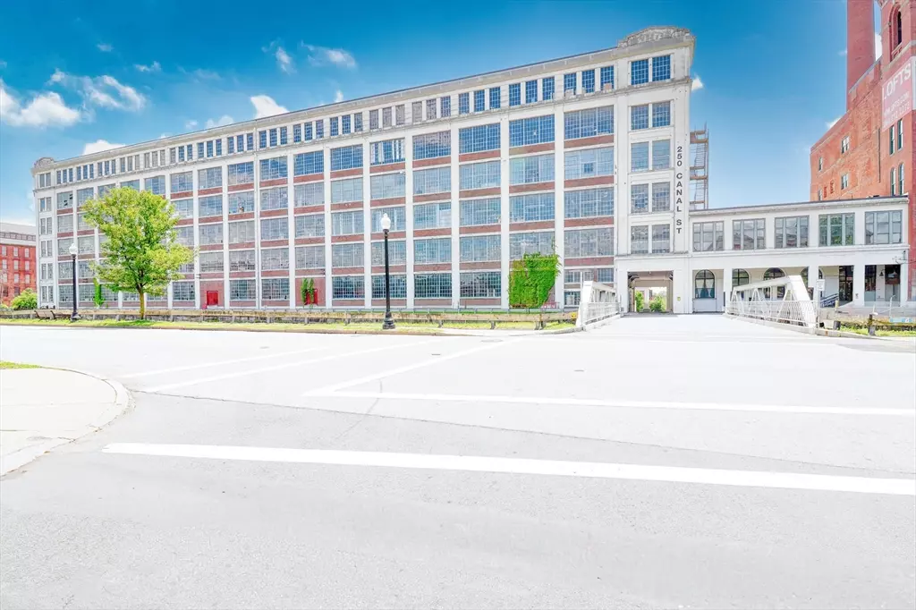 Lawrence, MA 01840,250 Canal Street #Fl 1 Right