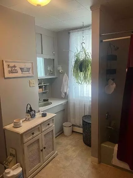 Milford, MA 01757,27 Meade Street #1