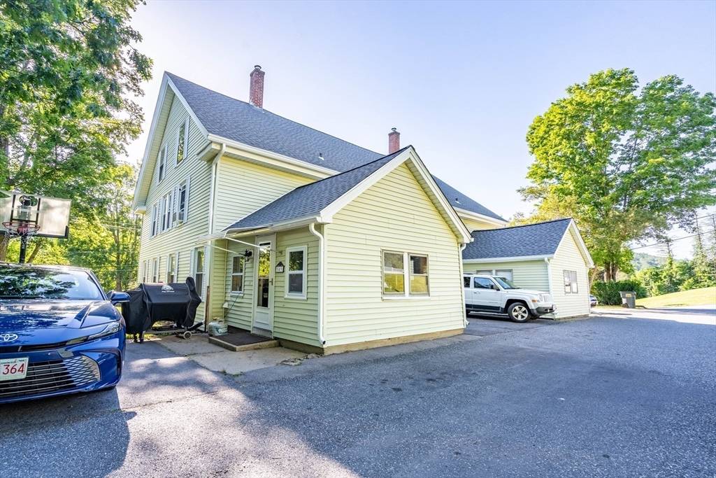 Hardwick, MA 01037,347-349 Main St
