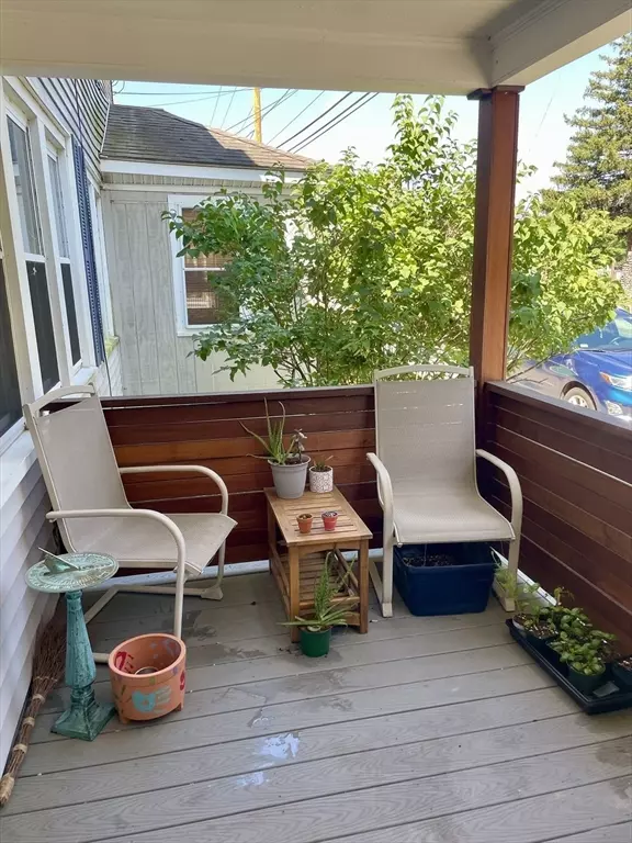 Easthampton, MA 01027,98 Everett St #98