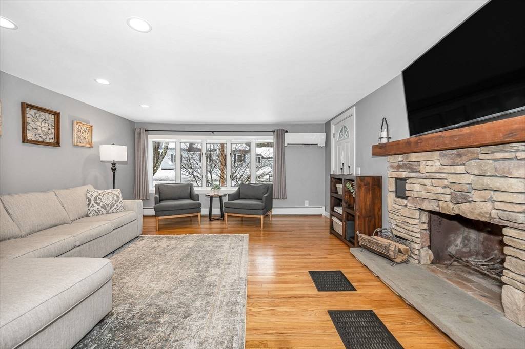 Lunenburg, MA 01462,380 New West Townsend Rd