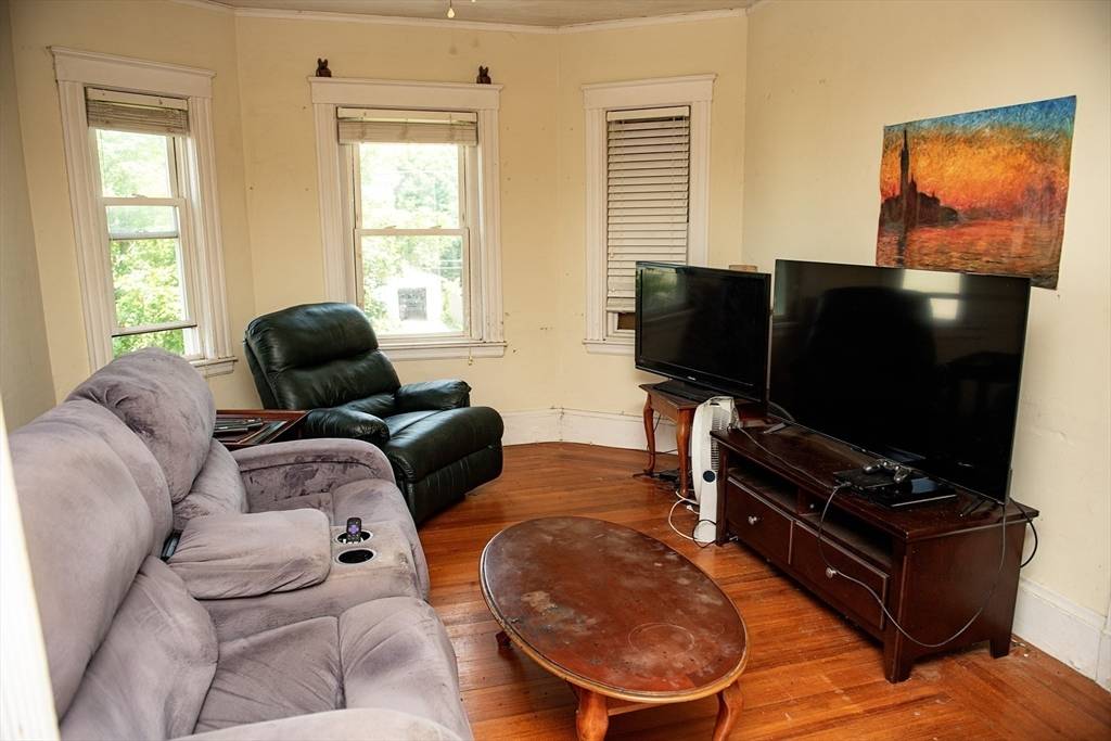 Quincy, MA 02169,25 Harrington Ave
