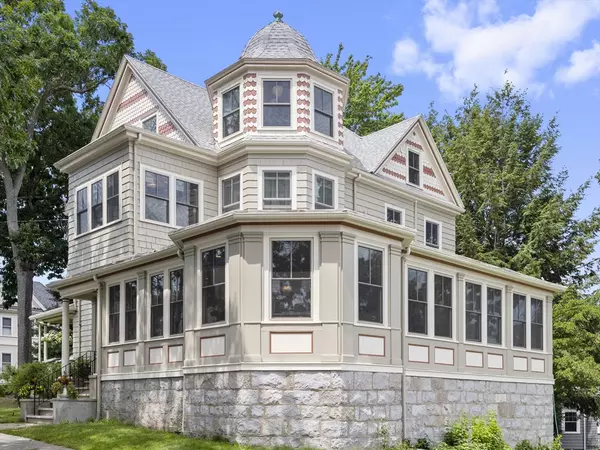 35 Frances Street, Melrose, MA 02176
