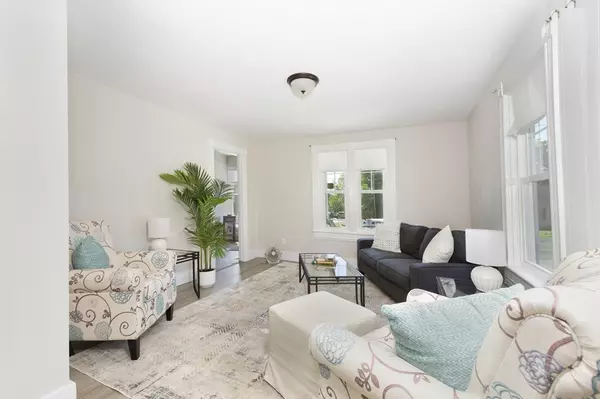 Uxbridge, MA 01569,29 Maple St #2