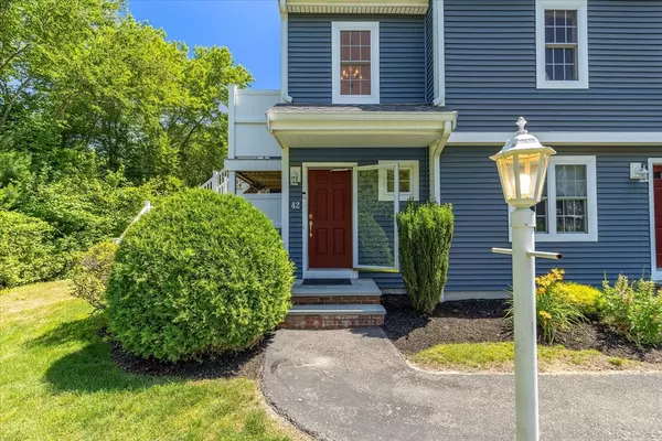 Rockland, MA 02370,42 Hobart Ln #42