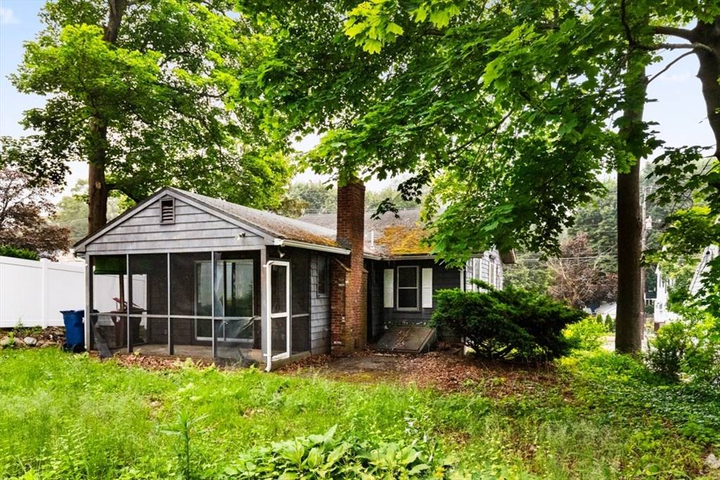 Melrose, MA 02176,140 Howard