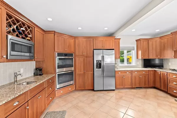 Quincy, MA 02169,14 Maypole Rd