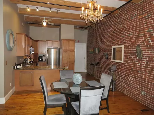 Lowell, MA 01852,61 Market St #2B