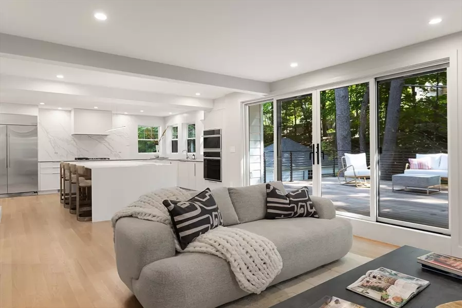 100 Varick Rd, Newton, MA 02468
