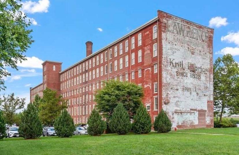 52 Lawrence Dr #M614, Lowell, MA 01854