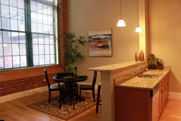 Lawrence, MA 01840,300 Canal Street #1-412