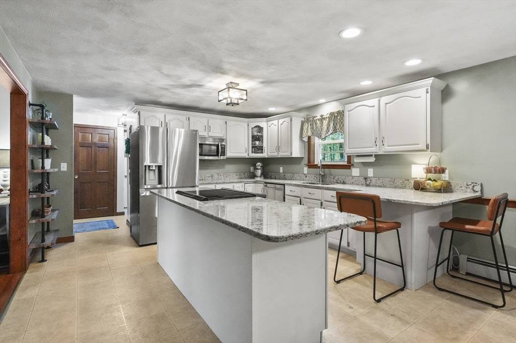 Lancaster, MA 01523,9 Perry Road