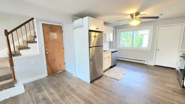 Boston, MA 02128,36 White #2