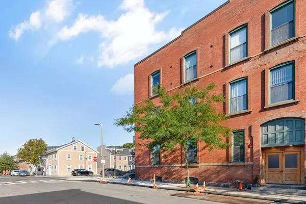 125 B Street #4D, Boston, MA 02127