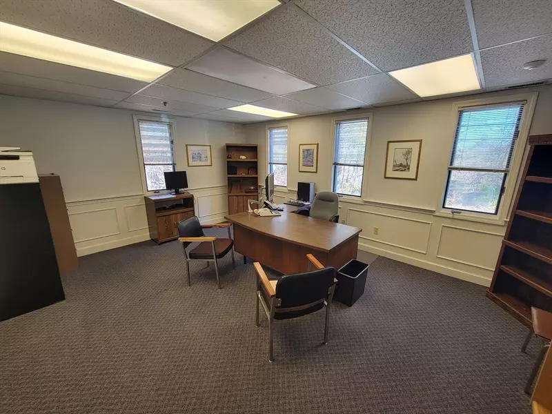 6 Courthouse Lane #2.3, Chelmsford, MA 01824