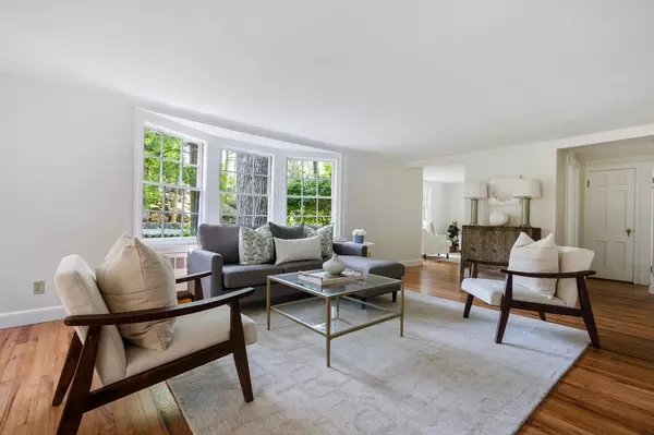 Cohasset, MA 02025,460 King St