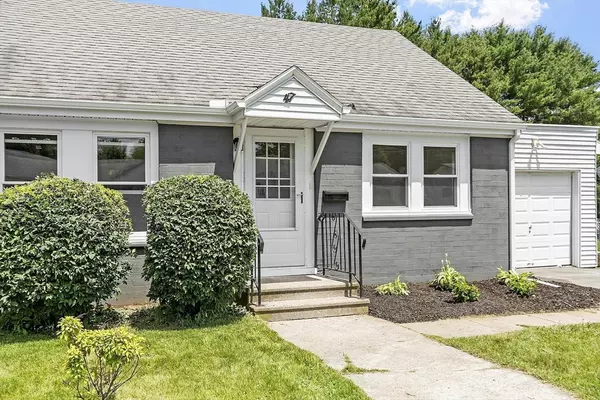 Webster, MA 01570,47 Hillside Ave
