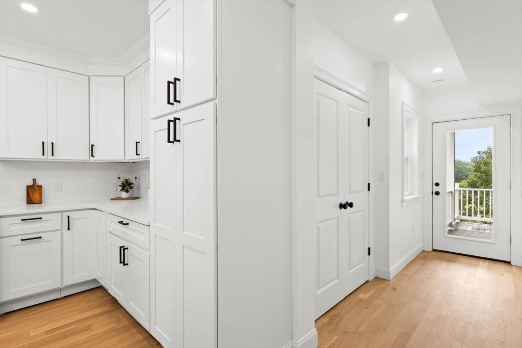 Boston, MA 02136,1135-1137 Hyde Park Ave