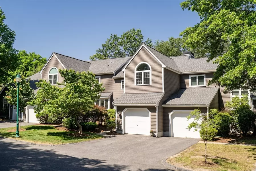 68 Bishops Forest Dr #68, Waltham, MA 02452