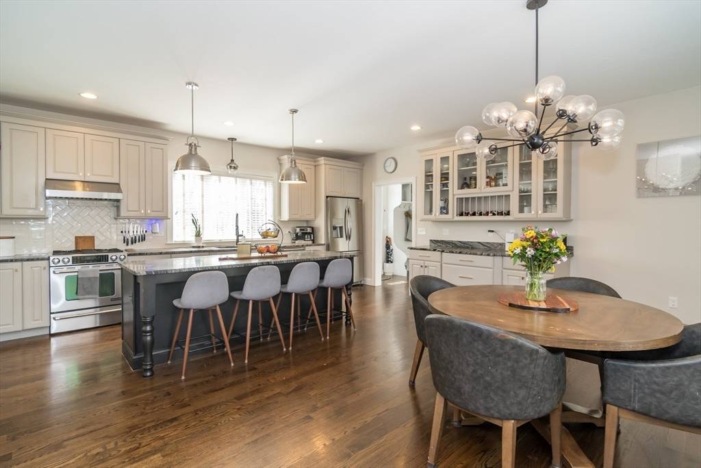 Natick, MA 01760,6 Hickory Rd